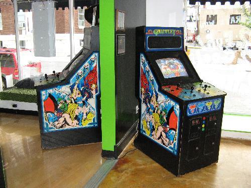1984_arcade_6.jpg